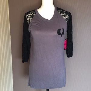 Girls with guns gray top‎ size medium
